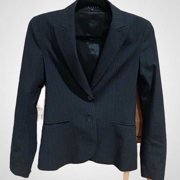 Theory gently worn black striped women’s blazer - Picture 10 of 10
